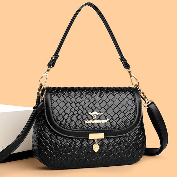 O1CN01i4KFWu2HqZdmkqh7Q_!!2217710479202-0-cib.600x600 Kangaroo Women's Bag (Black) - Image 1